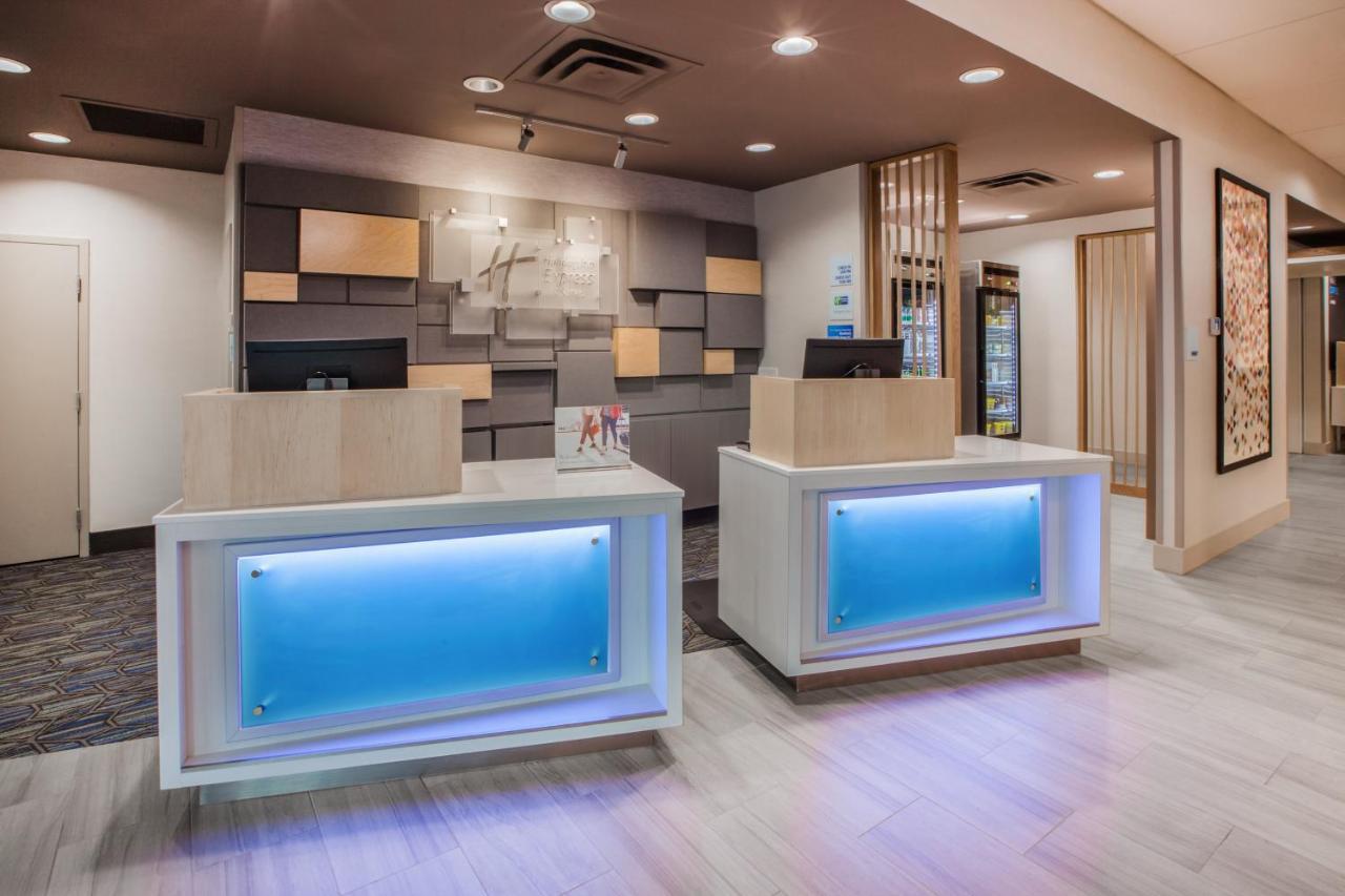 Holiday Inn Express - San Antonio East I-10 By Ihg Exterior photo