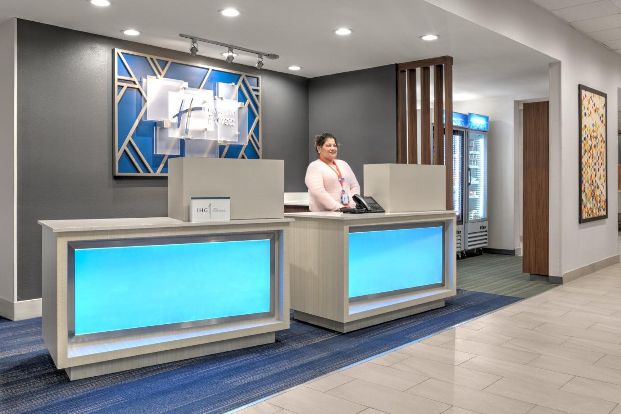 Holiday Inn Express - San Antonio East I-10 By Ihg Exterior photo