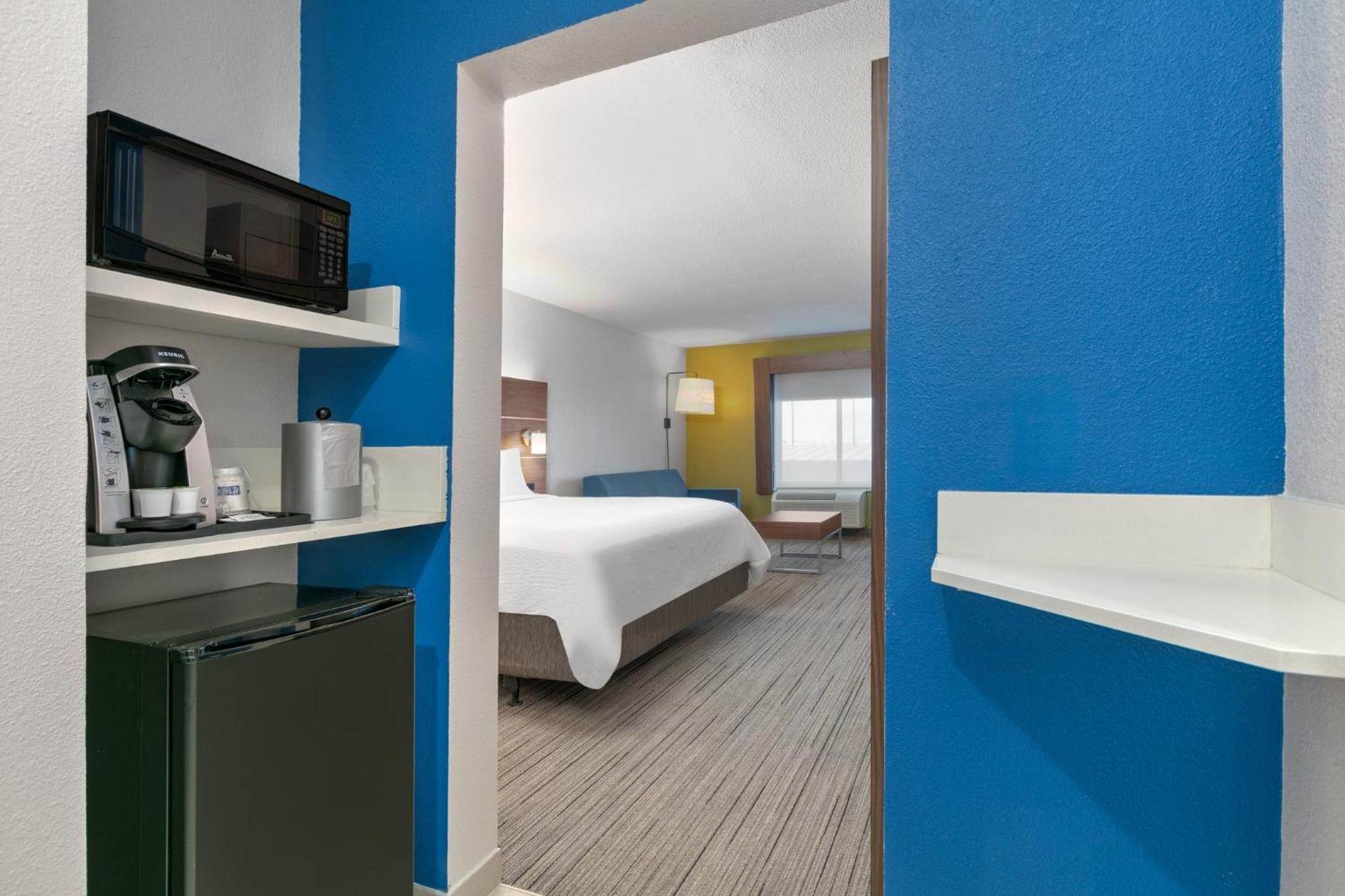 Holiday Inn Express - San Antonio East I-10 By Ihg Exterior photo